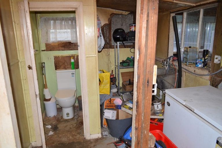 Photo of property in 17 High Street, Eketahuna, 4900