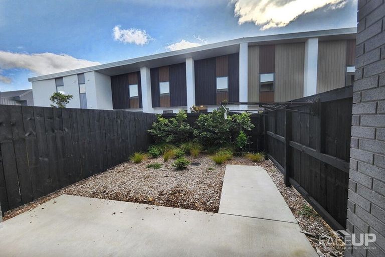 Photo of property in 10 Arvo Lane, Hobsonville, Auckland, 0616