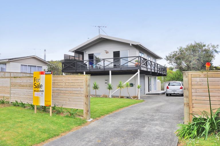 Photo of property in 9 Barrier View Road, Leigh, 0985