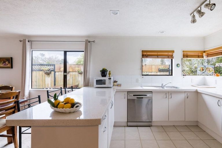 Photo of property in 233 Lamb Street, Leamington, Cambridge, 3432