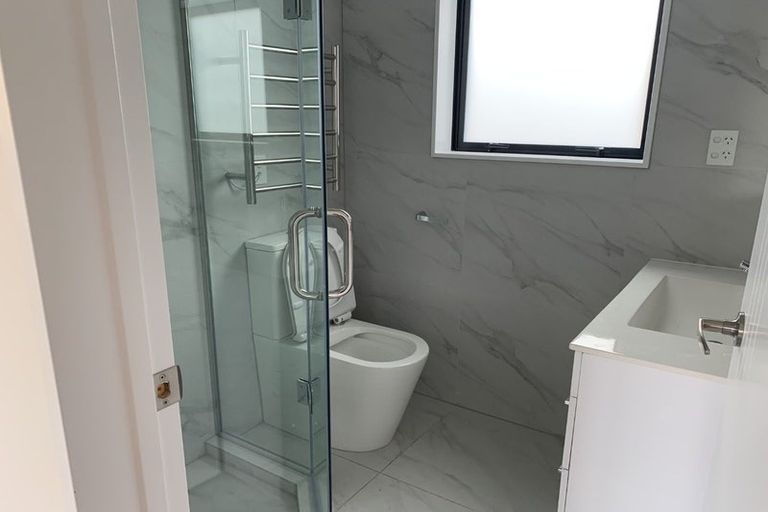 Photo of property in 17c Massine Place, Randwick Park, Auckland, 2105