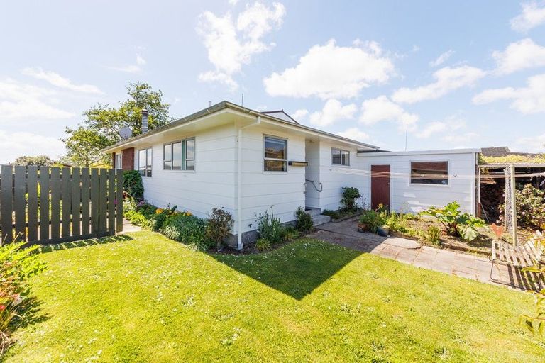Photo of property in 26 Meadowbrook Drive, Cloverlea, Palmerston North, 4412