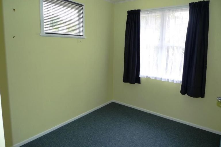Photo of property in 19 Lynda Avenue, Paparangi, Wellington, 6037
