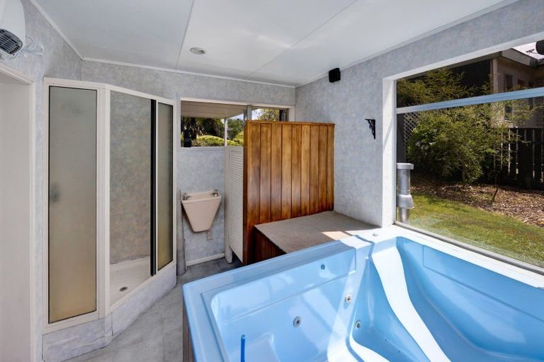Photo of property in 11-13 Miro Street, Merrilands, New Plymouth, 4312