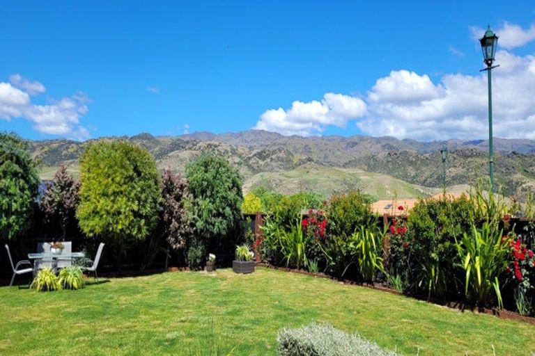 Photo of property in 55 Missy Crescent, Mount Pisa, Cromwell, 9383