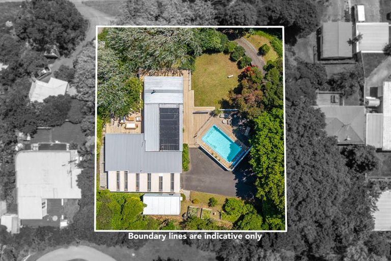 Photo of property in 48 Tiromoana Road, Raumati South, Paraparaumu, 5032