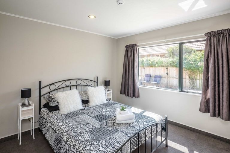 Photo of property in 18 Kotuku Drive, Paraparaumu Beach, Paraparaumu, 5032