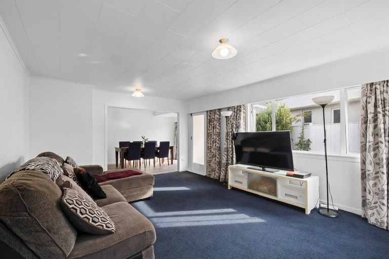 Photo of property in 20 Stuart Place, Blagdon, New Plymouth, 4310