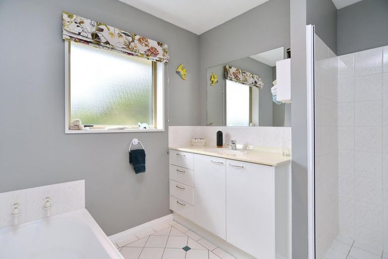 Photo of property in 44 Panckhurst Drive, Woodend, 7610