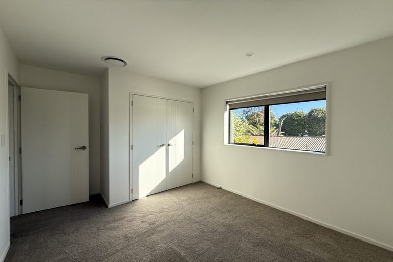 Photo of property in 30d Durham Street, Te Atatu Peninsula, Auckland, 0610