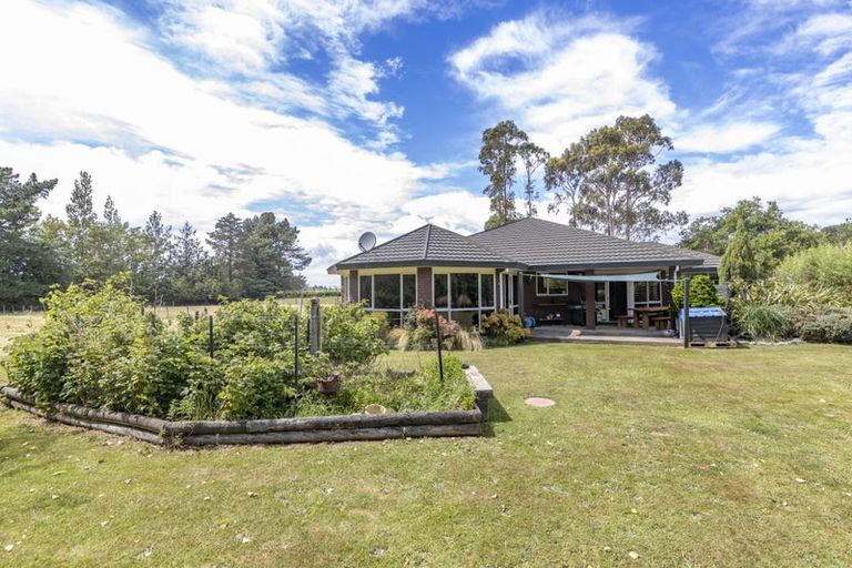 Photo of property in 12 Bush Road, Oxford, 7430