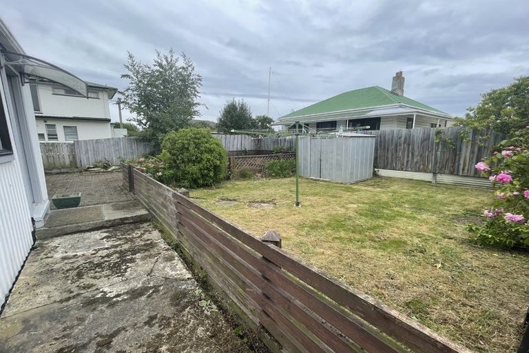 Photo of property in 115 Macandrew Road, South Dunedin, Dunedin, 9012