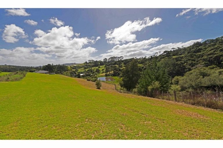Photo of property in 63b Manuka Grove, Helensville, 0875