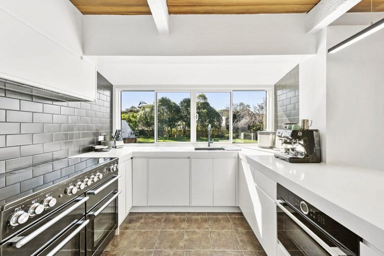 Photo of property in 14 Halswater Drive, Churton Park, Wellington, 6037