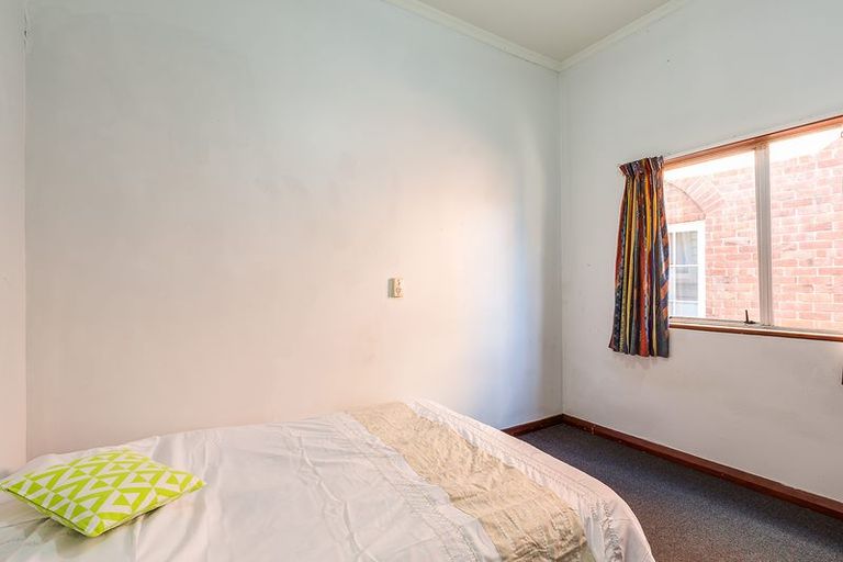 Photo of property in 683-685 Castle Street, North Dunedin, Dunedin, 9016