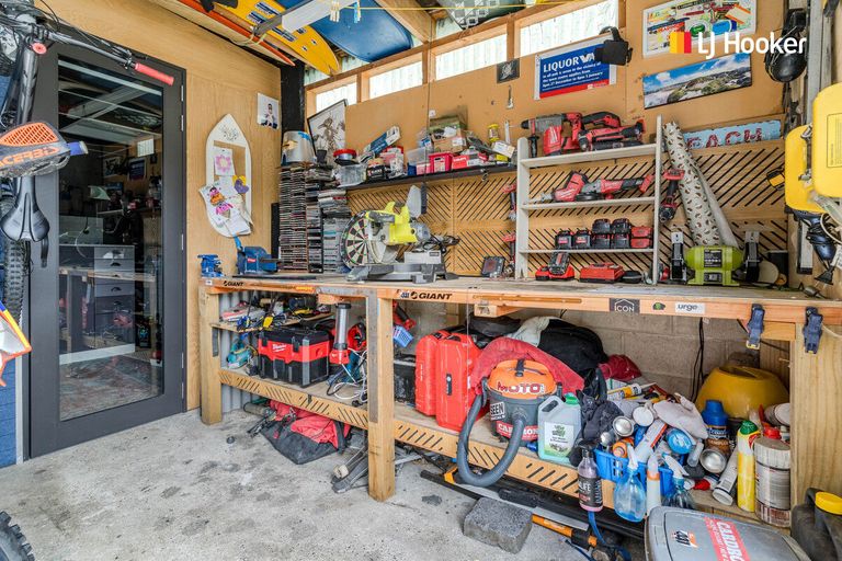 Photo of property in 25 Elwyn Crescent, Green Island, Dunedin, 9018