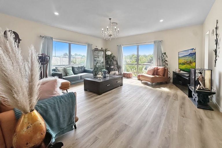 Photo of property in 52 Riverhead Point Drive, Riverhead, 0820