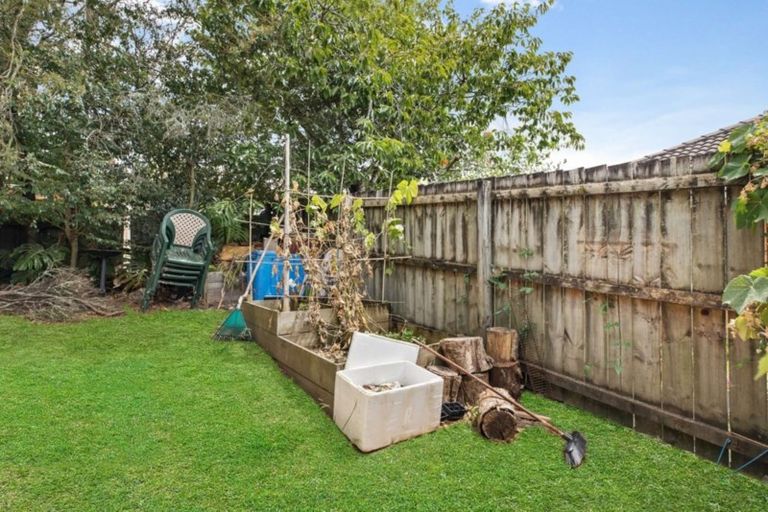 Photo of property in 291 Swanson Road, Ranui, Auckland, 0612