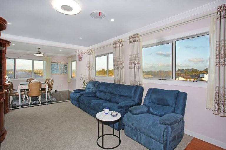 Photo of property in 15 Waitahu Rise, Pukekohe, 2120