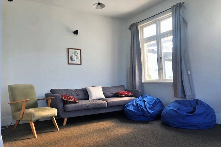 Photo of property in 82 Manor Place, Dunedin Central, Dunedin, 9016