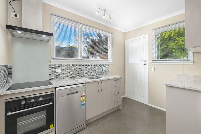 Photo of property in 2/39 Trafalgar Street, St Albans, Christchurch, 8014