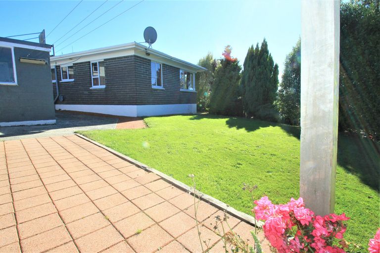 Photo of property in 72 Gilkison Street, Halfway Bush, Dunedin, 9010