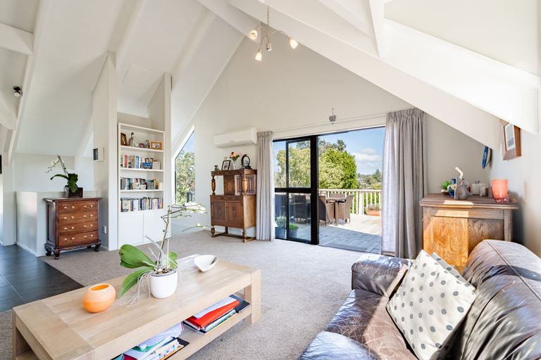 Photo of property in 121 Astley Avenue, New Lynn, Auckland, 0600