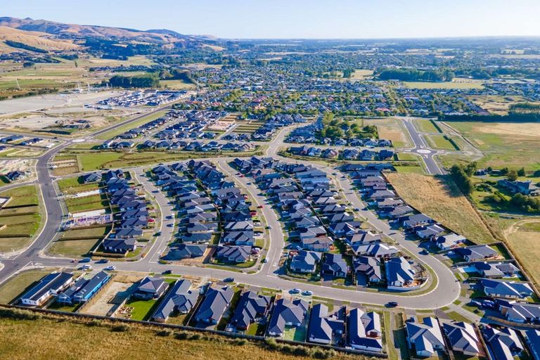 Photo of property in 71 Whitburn Avenue, Halswell, Christchurch, 8025