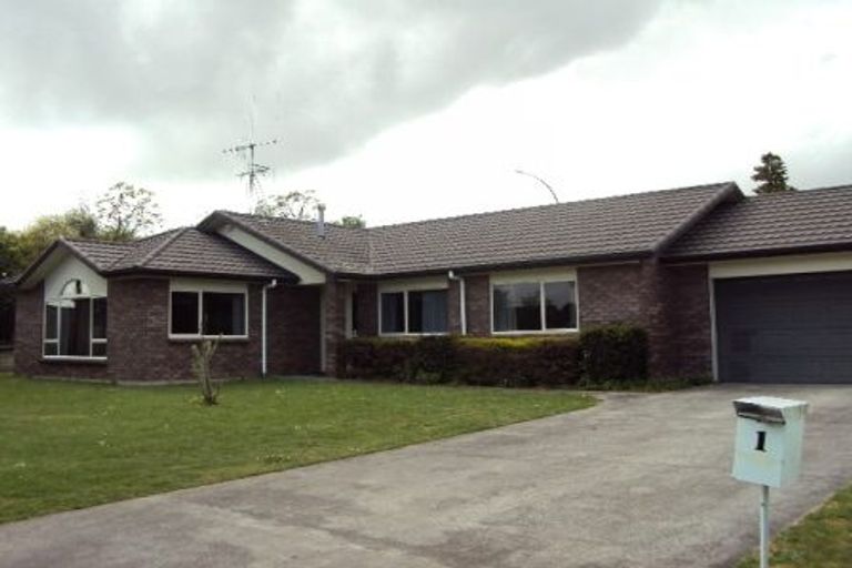 Photo of property in 1 Grosvenor Place, Rototuna, Hamilton, 3210