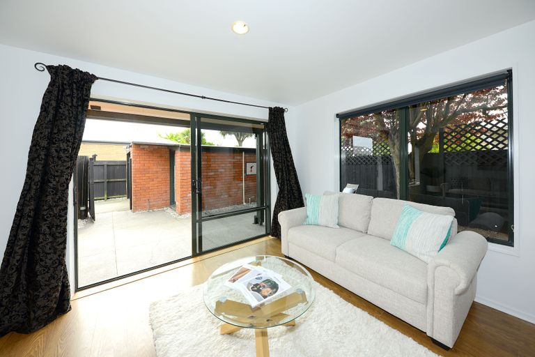 Photo of property in 2/188 Springfield Road, St Albans, Christchurch, 8014