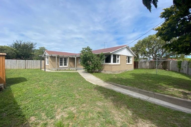 Photo of property in 5 Cheam Street, Dallington, Christchurch, 8061