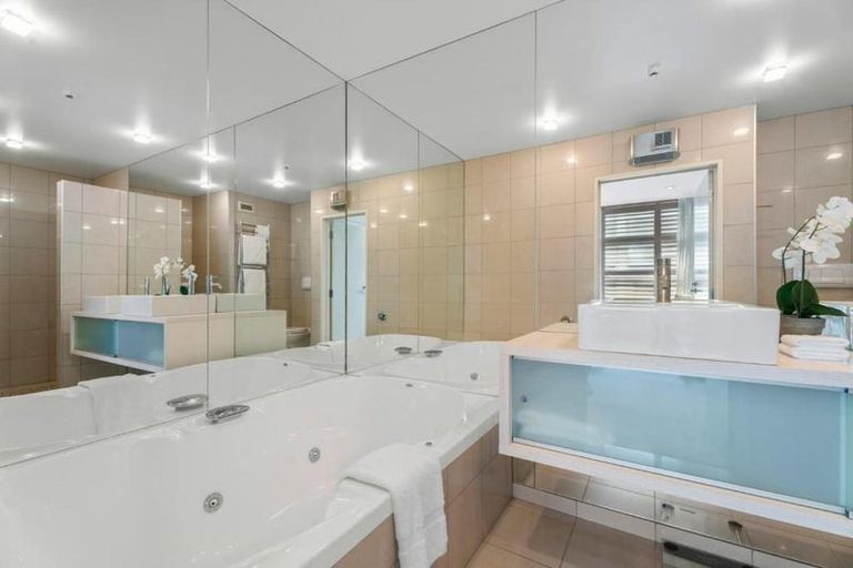 Photo of property in 153 Ardmore Street, Wanaka, 9305