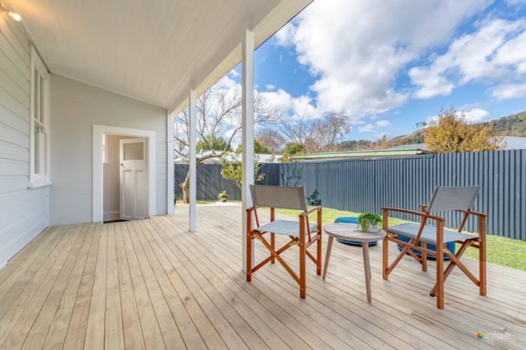 Photo of property in 43 Seddon Street, Wallaceville, Upper Hutt, 5018