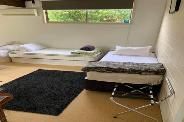 Photo of property in 5 Naera Place, Kawaha Point, Rotorua, 3010