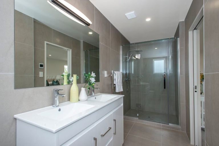 Photo of property in 30b Coniston Avenue, Te Atatu South, Auckland, 0610