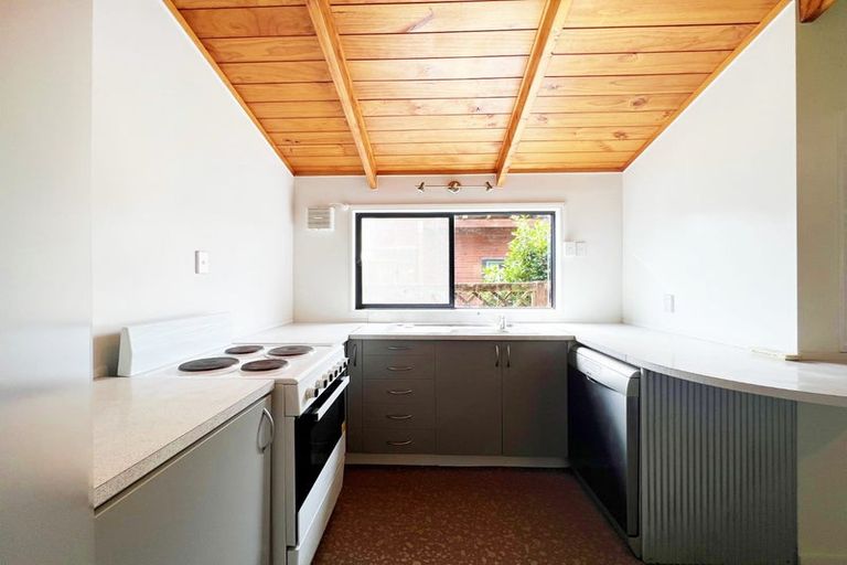 Photo of property in 12a Ohaupo Road, Hamilton Lake, Hamilton, 3204