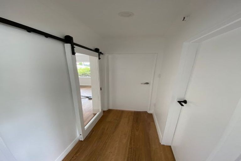 Photo of property in 1/17 The Parade, Island Bay, Wellington, 6023