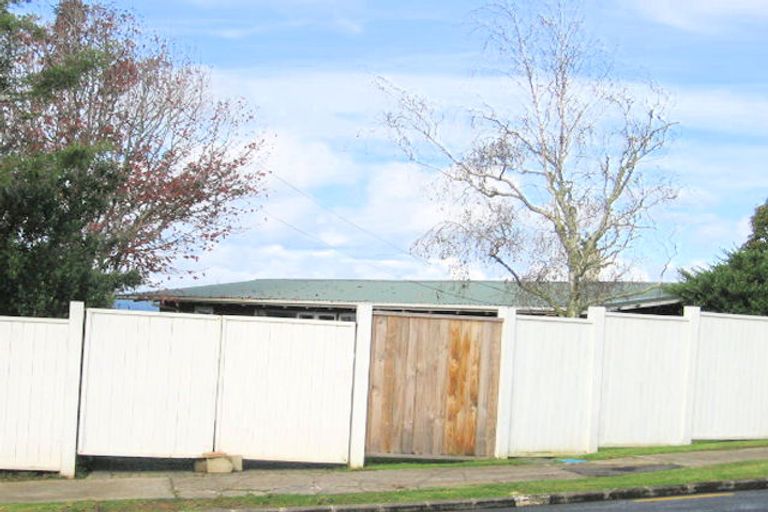 Photo of property in 66a Bradbury Road, Botany Downs, Auckland, 2010