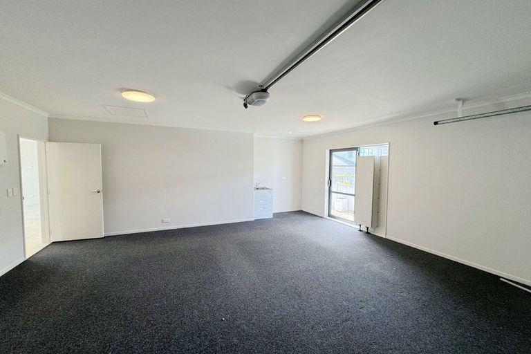 Photo of property in 11 Kaimanawa Road, Karaka, Papakura, 2113