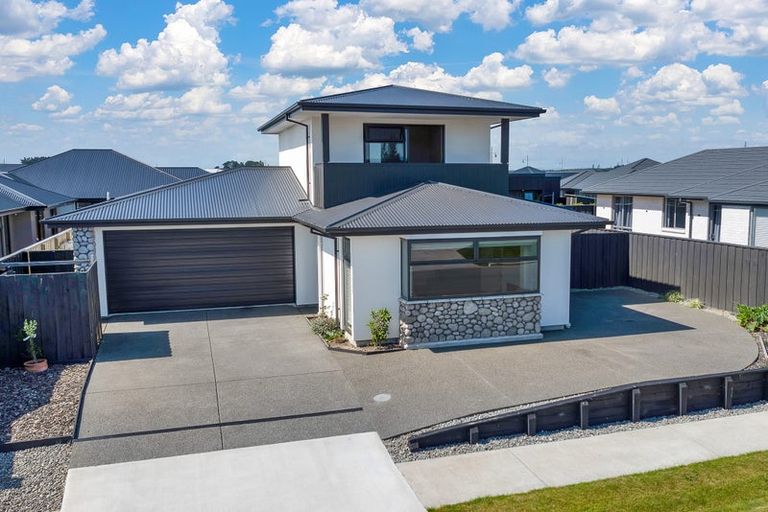 Photo of property in 38 Te Hurunui Drive, Pegasus, 7612