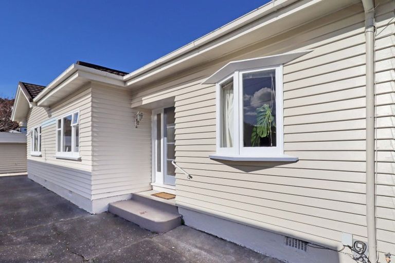 Photo of property in 23 Glamis Avenue, Strathmore Park, Wellington, 6022