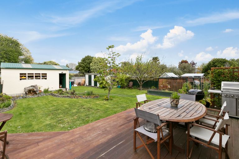 Photo of property in 22 Burnside Street, Waterloo, Lower Hutt, 5011