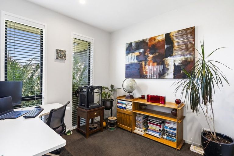 Photo of property in 42 Puhirake Crescent, Pyes Pa, Tauranga, 3112