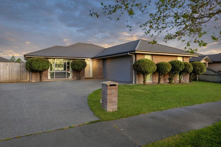 Photo of property in 70 Aidanfield Drive, Aidanfield, Christchurch, 8025