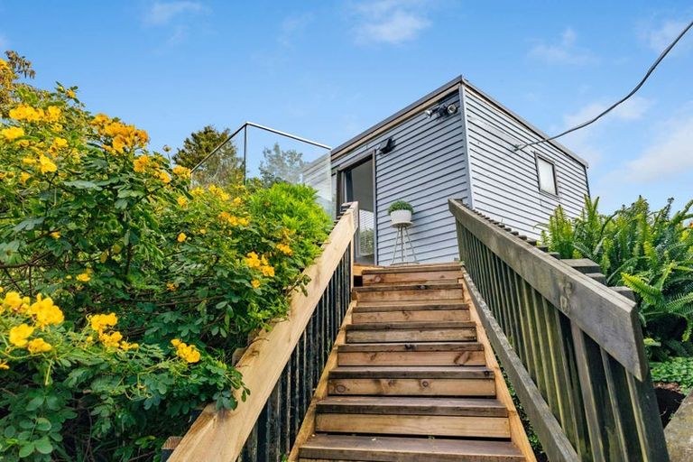 Photo of property in 16 Shelly Beach Road, Shelly Beach, Helensville, 0874