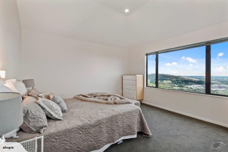 Photo of property in 2/272 Major Hornbrook Road, Mount Pleasant, Christchurch, 8081