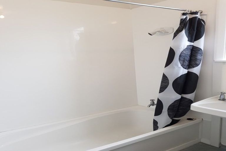 Photo of property in 105 Hampshire Street, Cannons Creek, Porirua, 5024