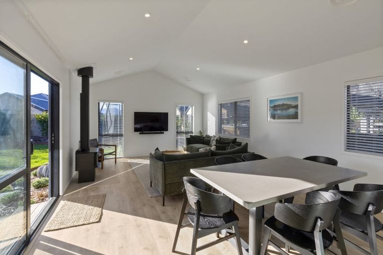 Photo of property in 8 Barn Road, Jacks Point, 9371