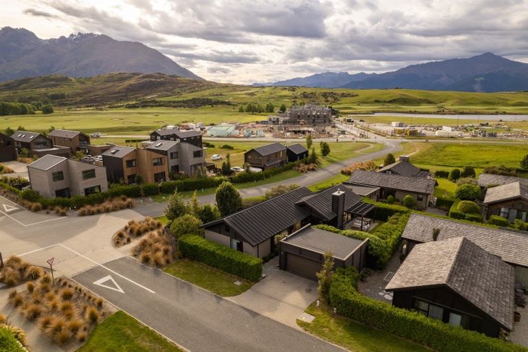 Photo of property in 34 Rannoch Drive, Jacks Point, Queenstown, 9371