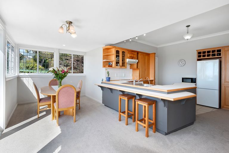 Photo of property in 41 Aotea Terrace, Huntsbury, Christchurch, 8022